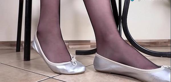  Leggy brunette in pantyhose perfect ballet flats shoeplay